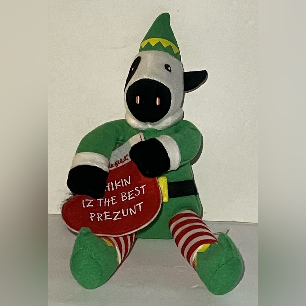 Chick-Fil-A Cow Plush Green Elf 10" "Chikin Iz The Best Prezunt" Christmas 2021